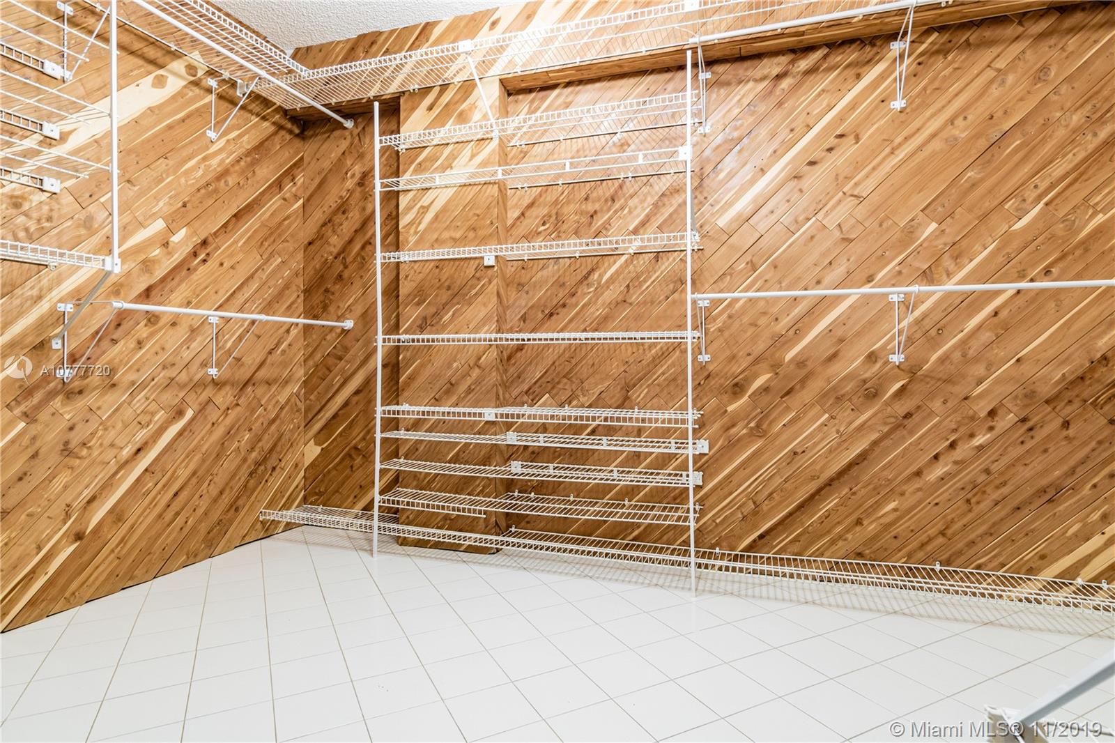 WINDEMERE WOODE - Residential