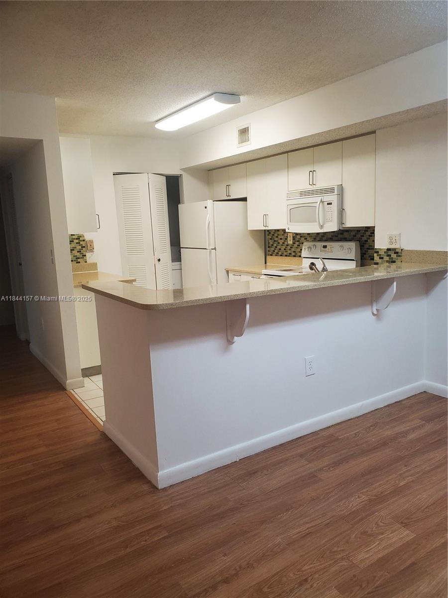 RIVIERA PALMS CONDO - Residential Lease