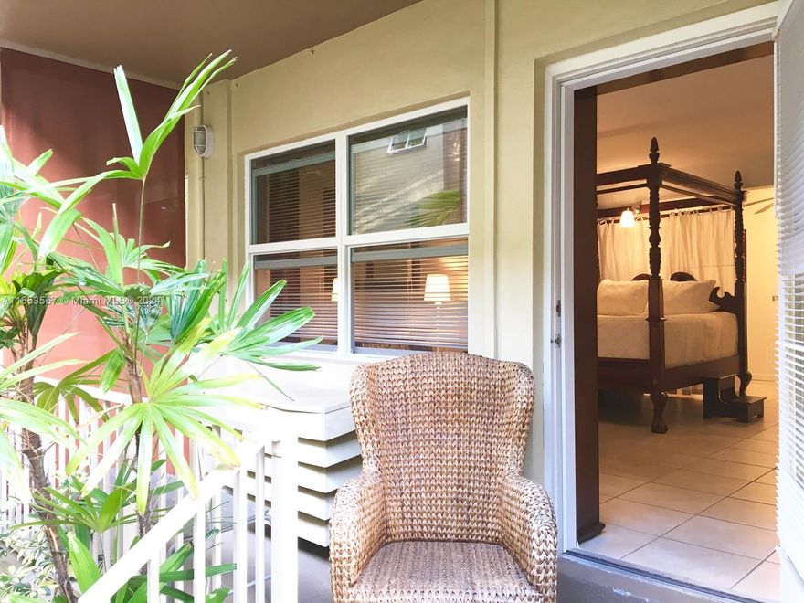 Location Location Location. Charming Studio in the Middle of South Beach. walking distance to the Beach and Flamingo Park.