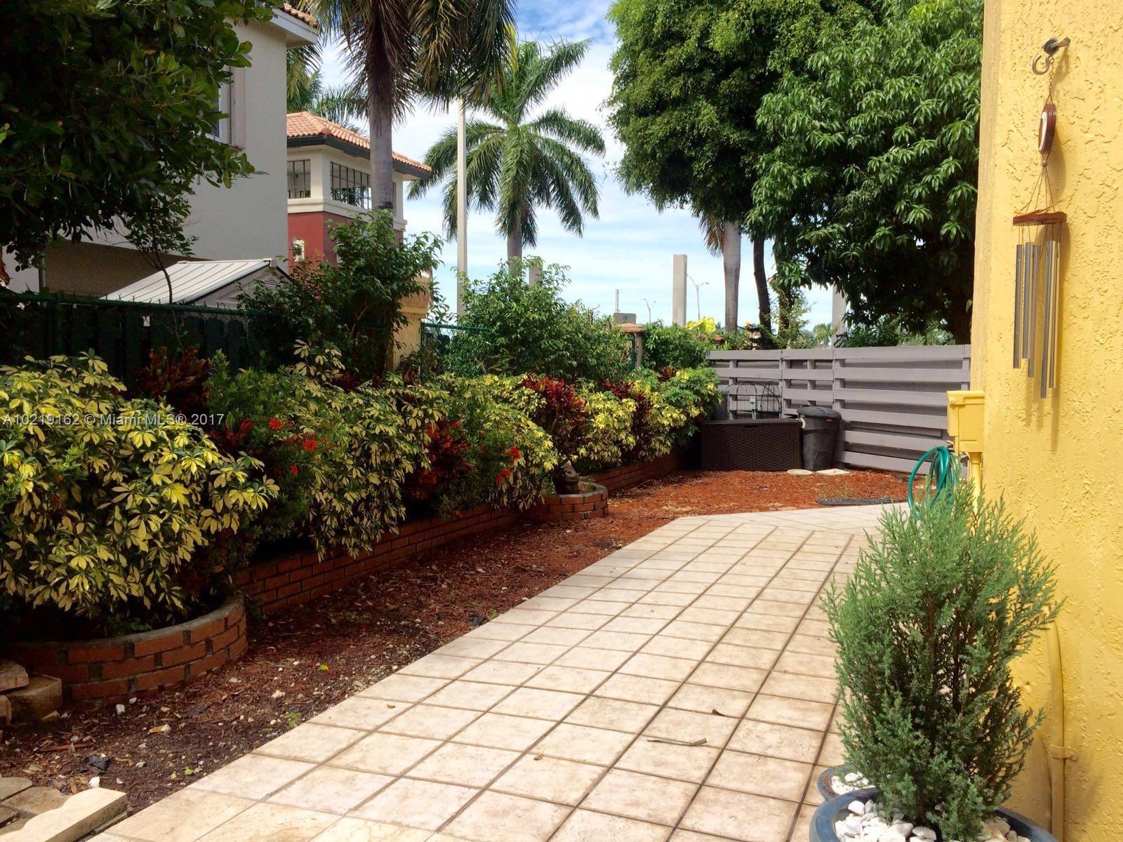 Les Jardins Condo - Residential Lease