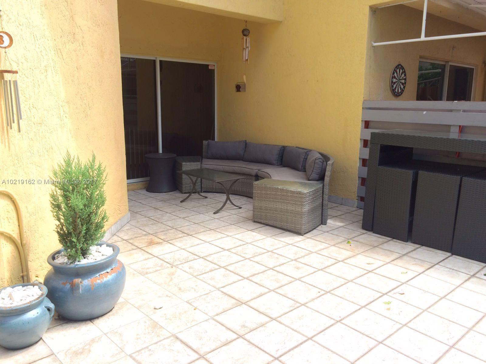 Les Jardins Condo - Residential Lease