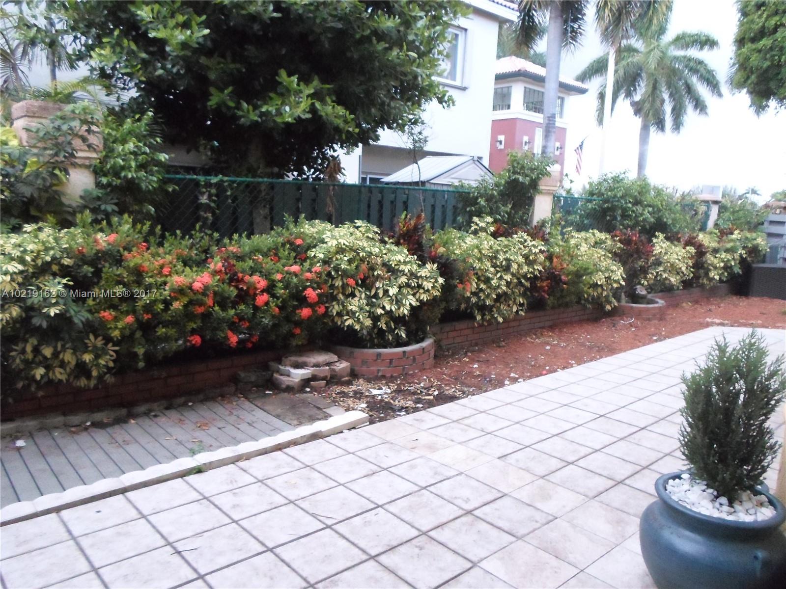 Les Jardins Condo - Residential Lease