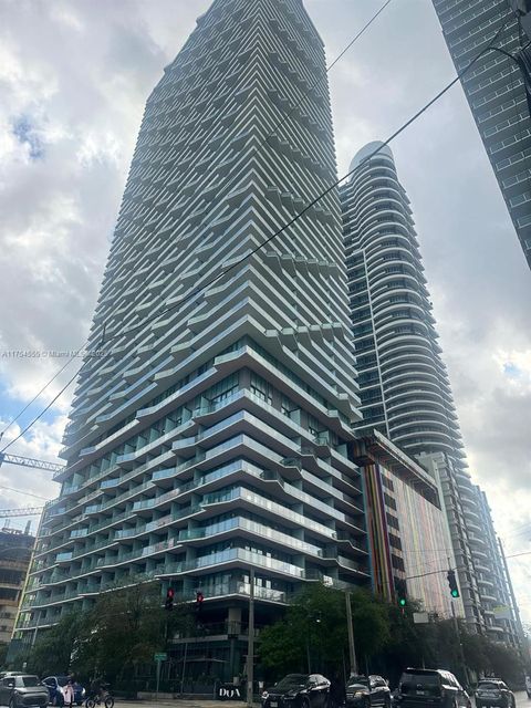 1300 S Miami ave. 3908 Miami FL 33130