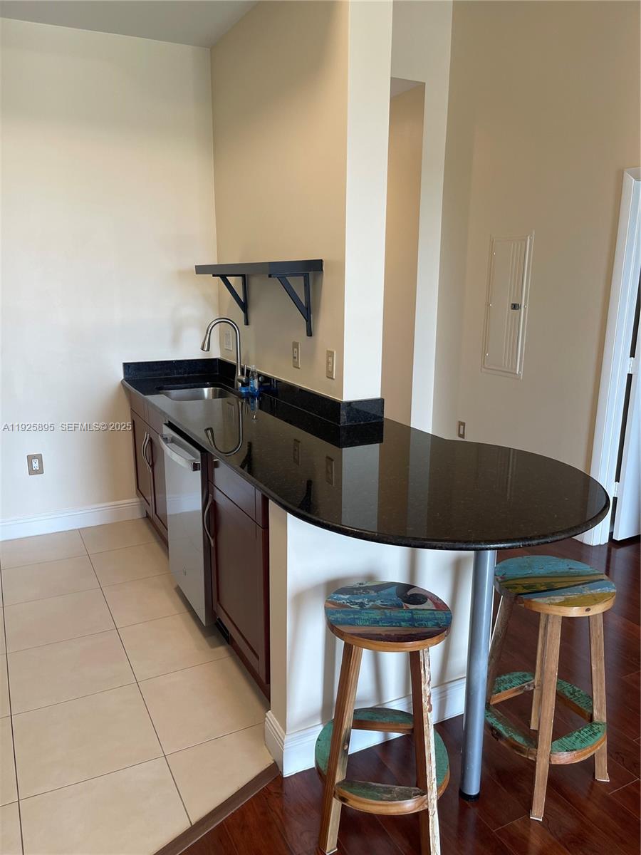 DOWNTOWN DADELAND CONDO N - Residential Lease