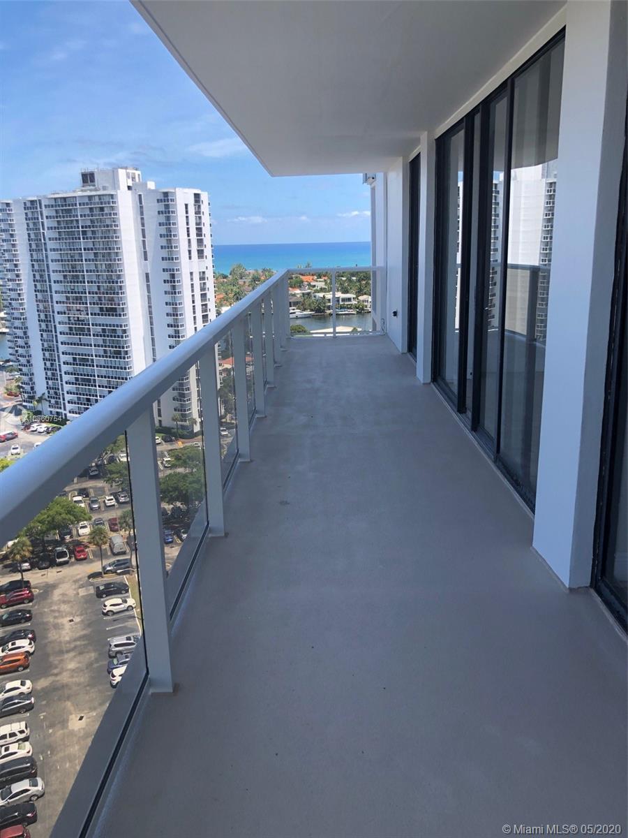 Spectacular views, over-sized balcony, large 2/2 all remodeled and tiled. Brand new high efficiency air-conditioner, stainless steel appliances, granite through-out. no carppet, 6 units per floor only. bring your most demanding clients. Vacant, freshly painted ready to go, easy approval building, 24 hour security, great school zone, amenities. In the heart of Aventura Circle.
