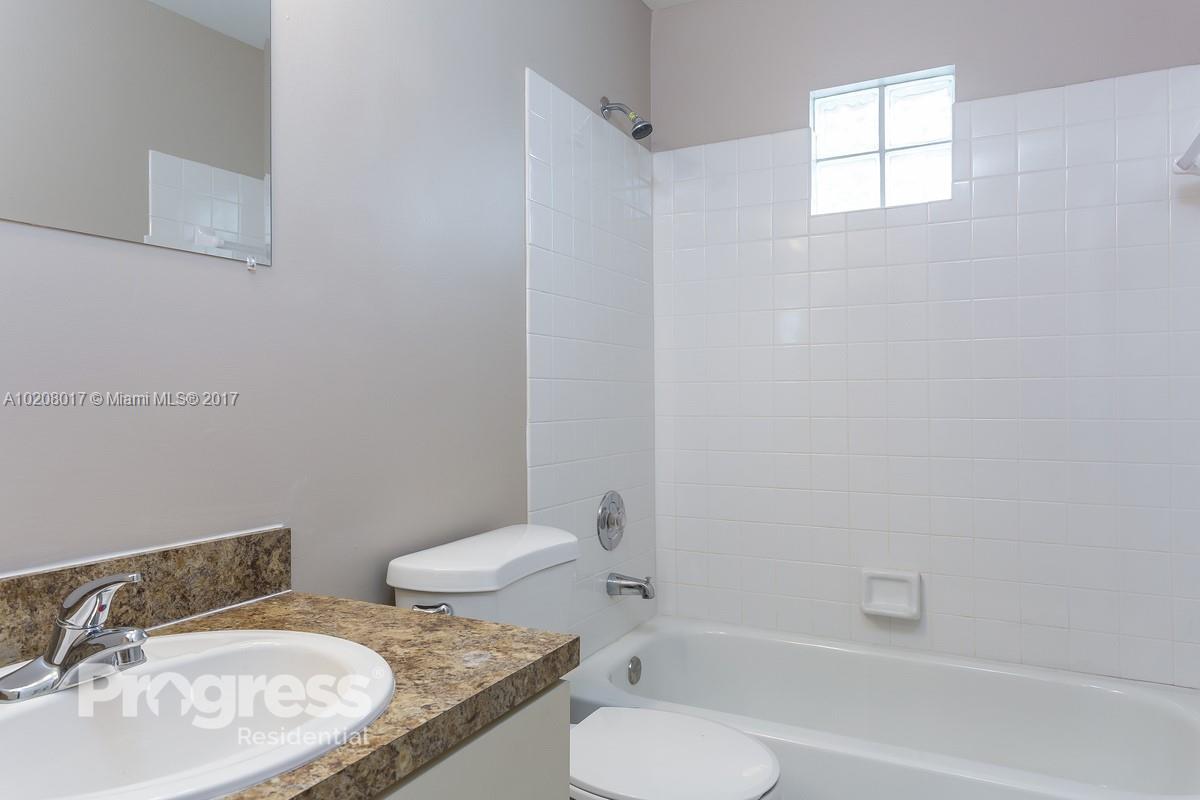 Lakes Of Newport II 158-2 - Residential Lease