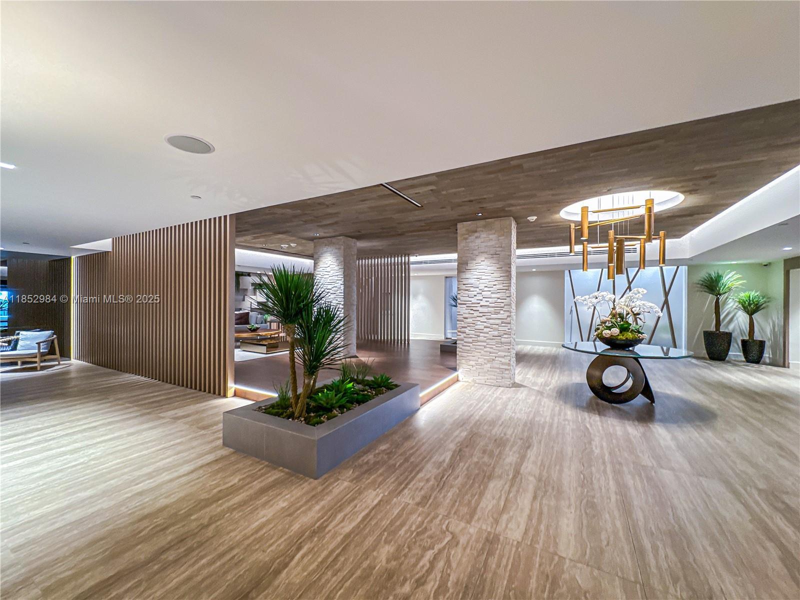 RONEY PALACE CONDO - Residential