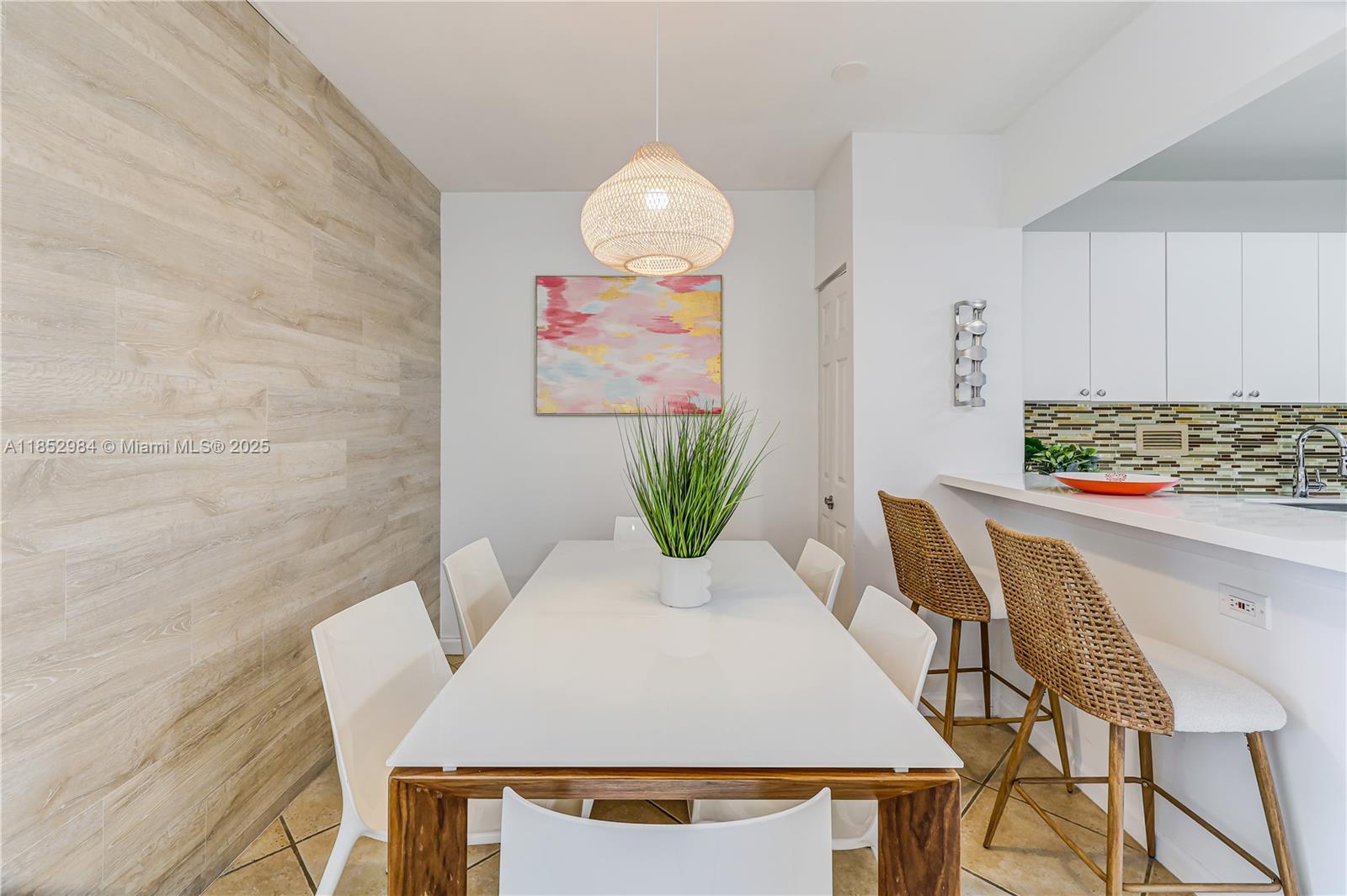 RONEY PALACE CONDO - Residential