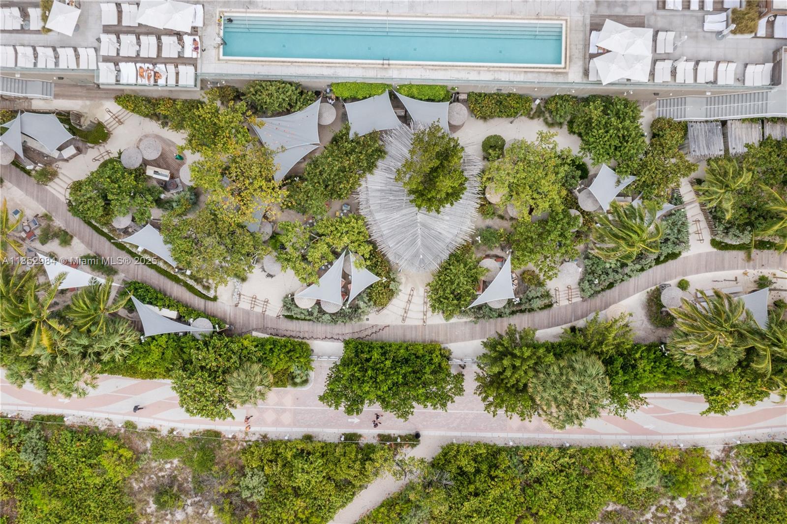 RONEY PALACE CONDO - Residential