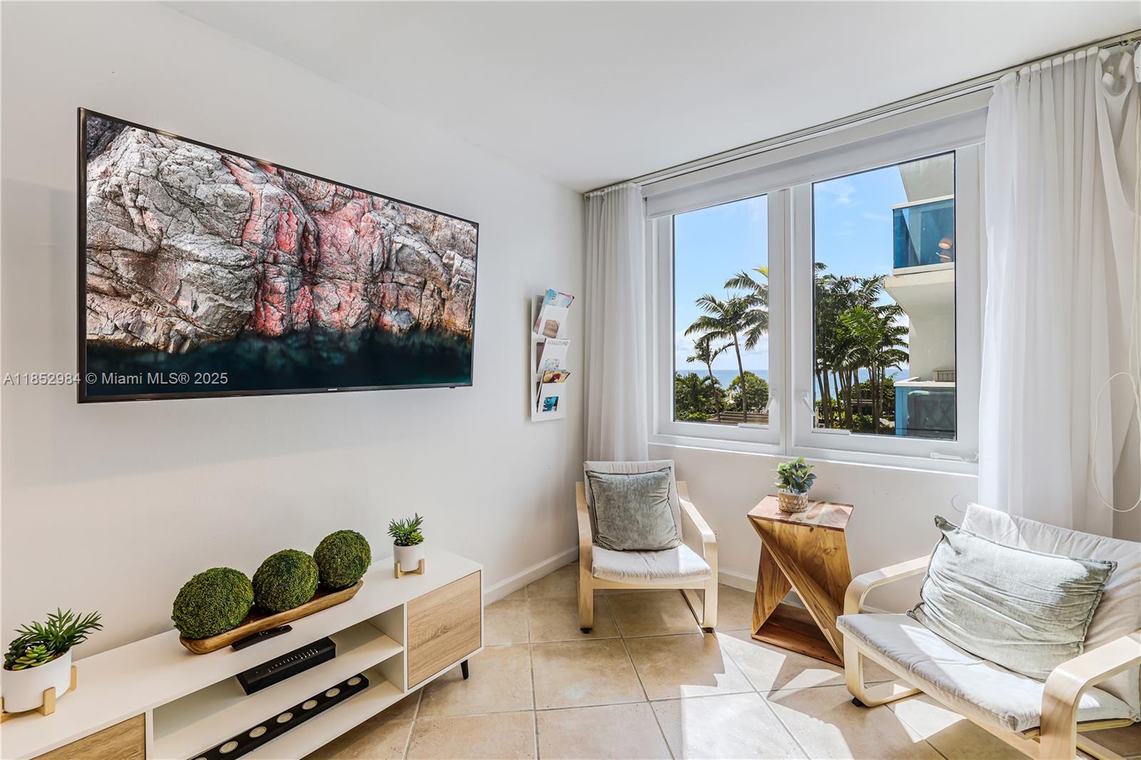 RONEY PALACE CONDO - Residential