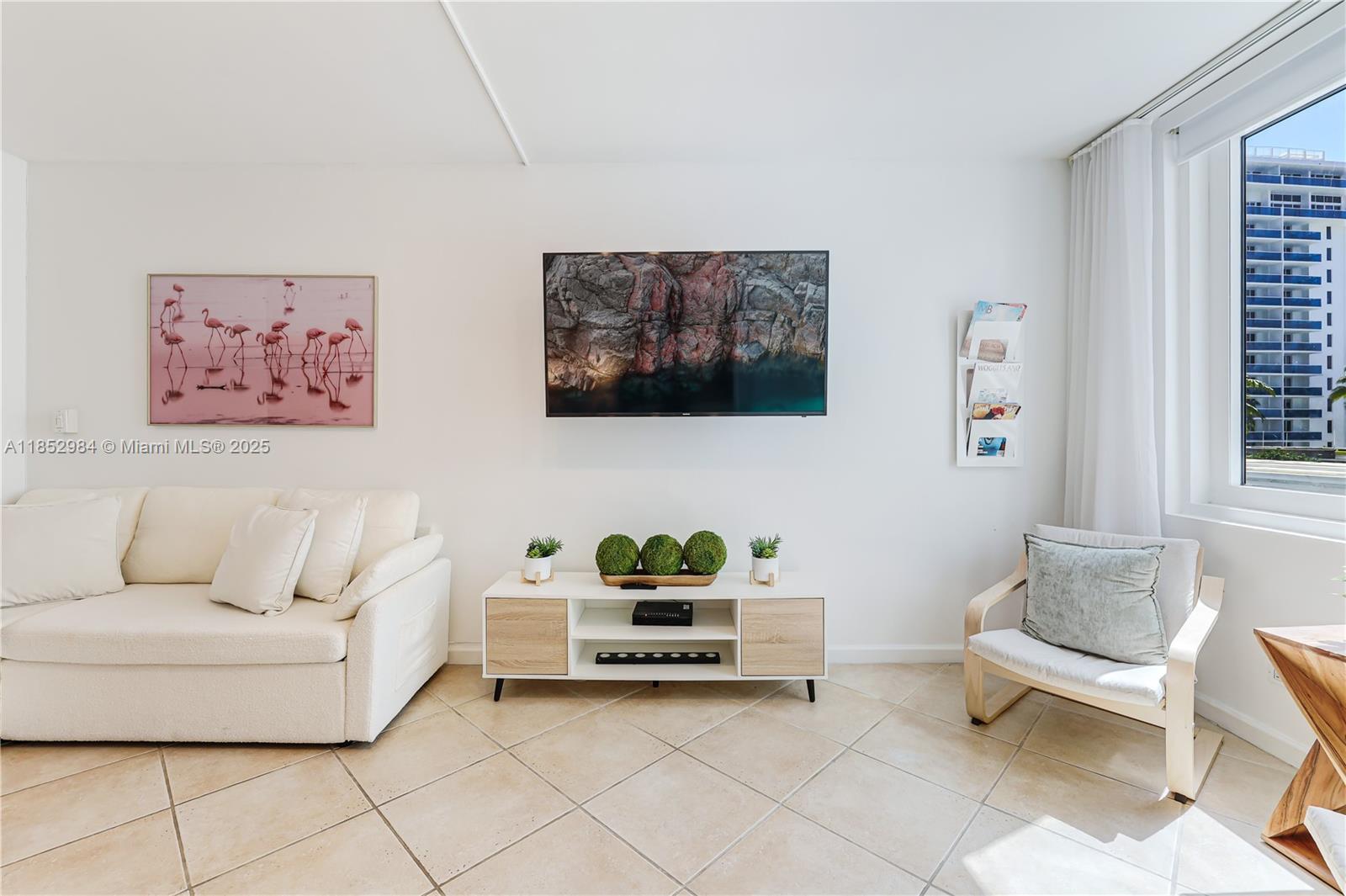 RONEY PALACE CONDO - Residential