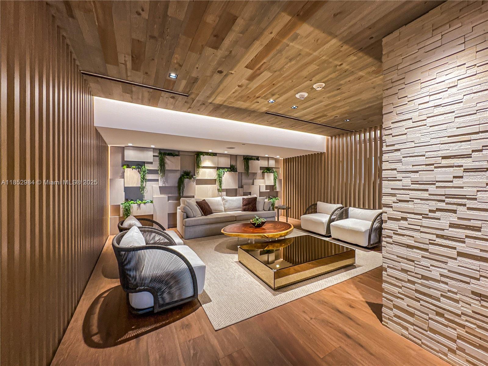 RONEY PALACE CONDO - Residential