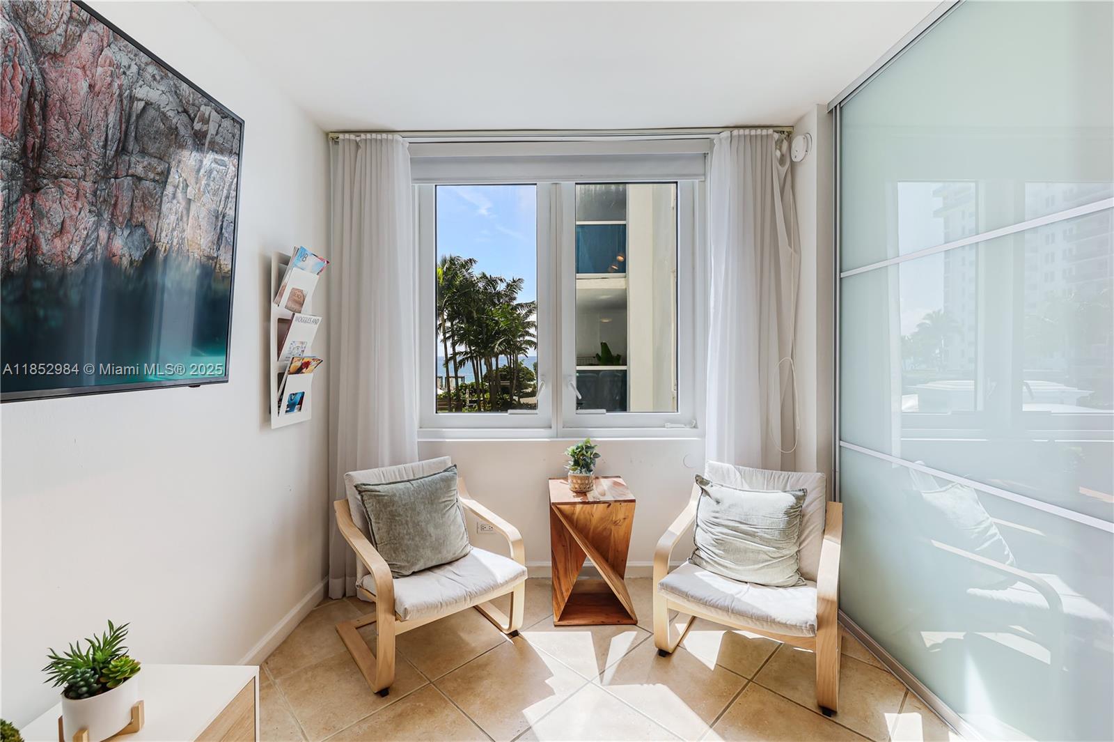 RONEY PALACE CONDO - Residential