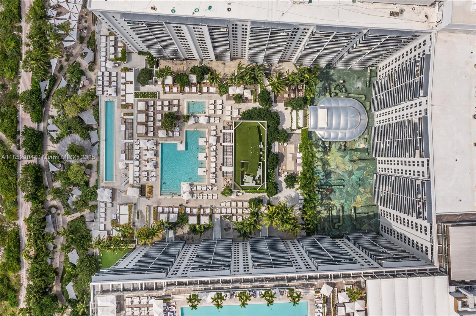 RONEY PALACE CONDO - Residential