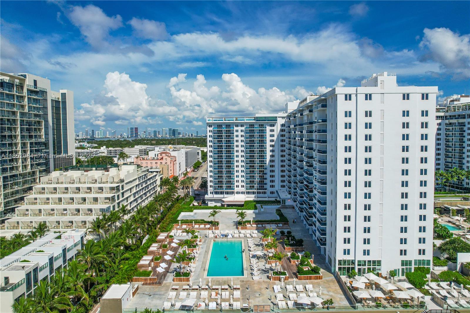 RONEY PALACE CONDO - Residential