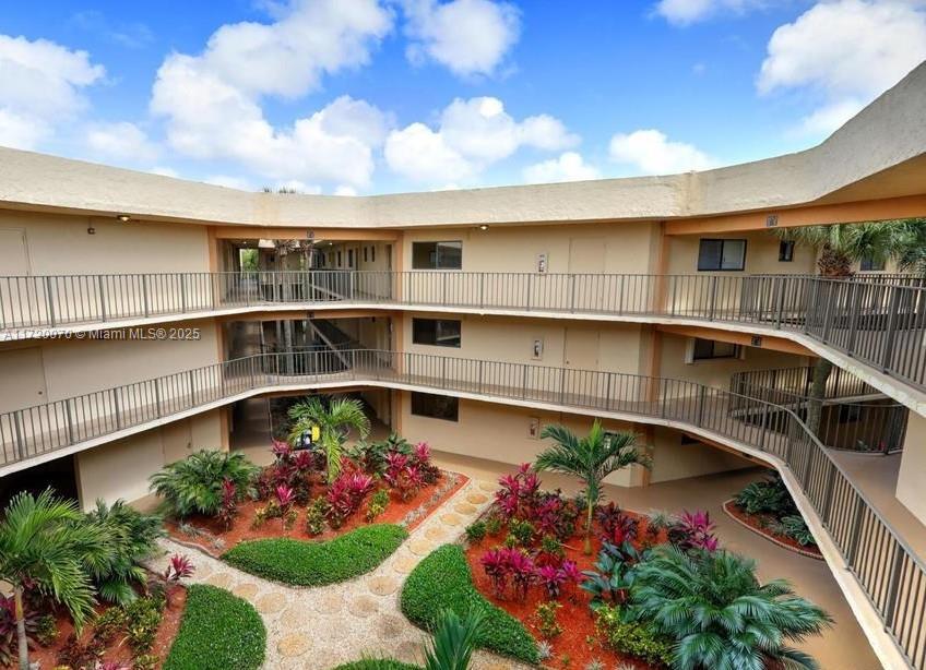 8005 Sw 107th Ave 313, Miami, Broward County, Florida - 2 Bedrooms  
2 Bathrooms - 