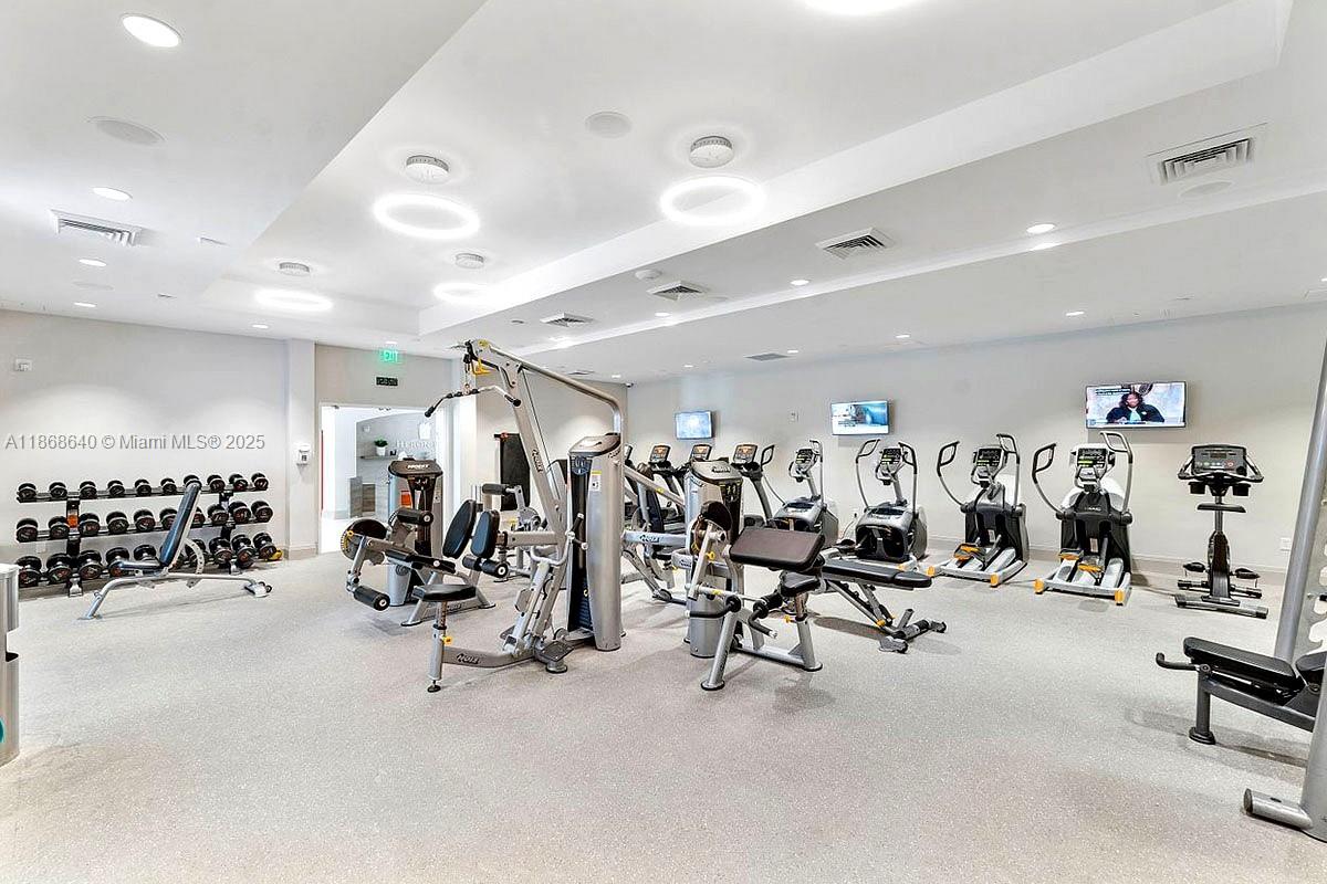 HERON BAY FOUR - Residential