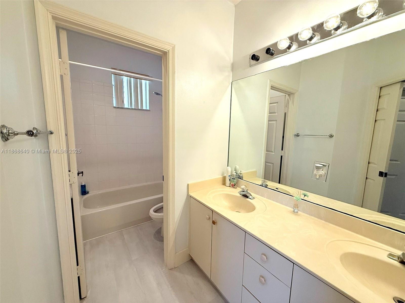 HERON BAY FOUR - Residential