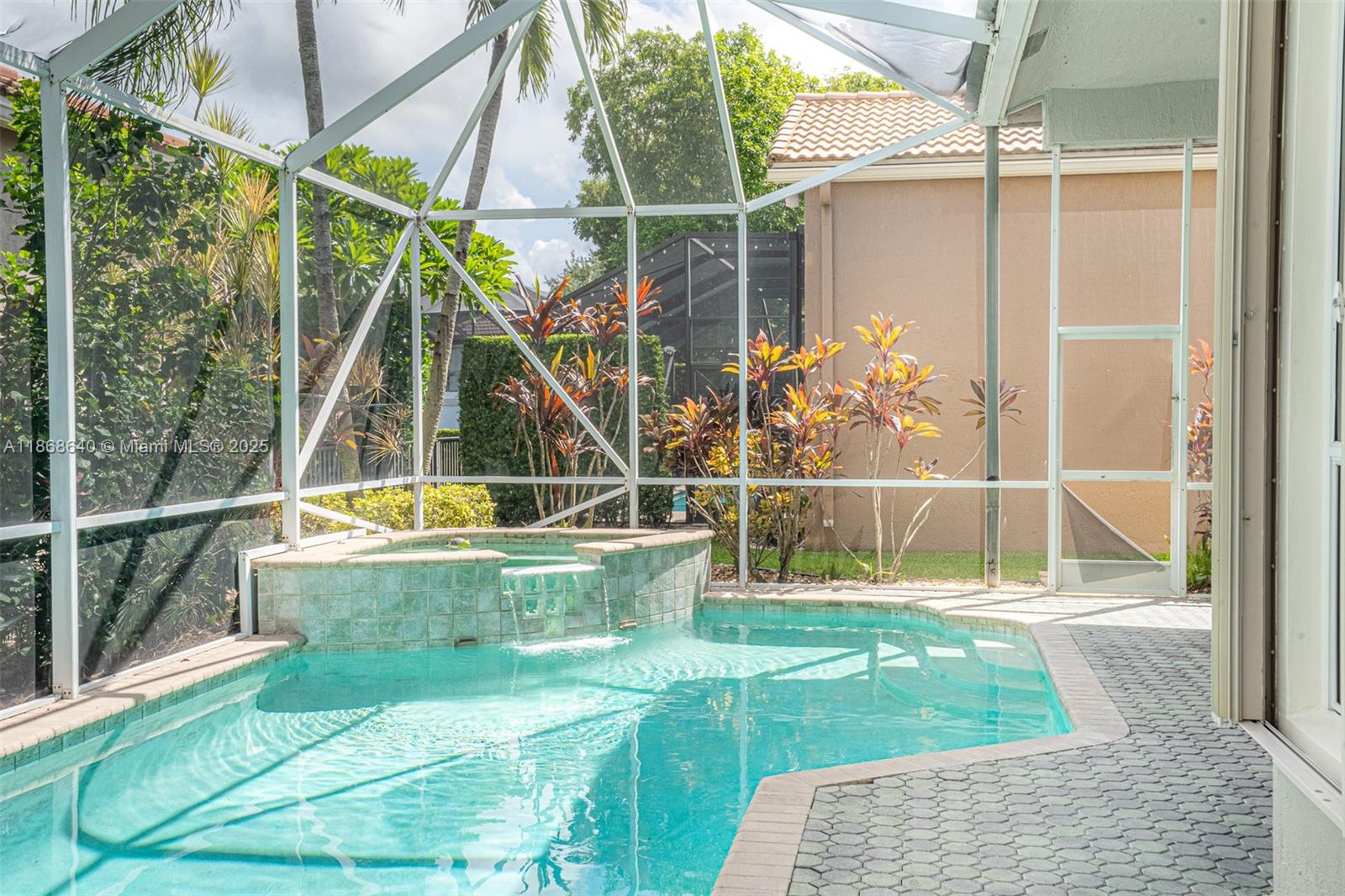 HERON BAY FOUR - Residential