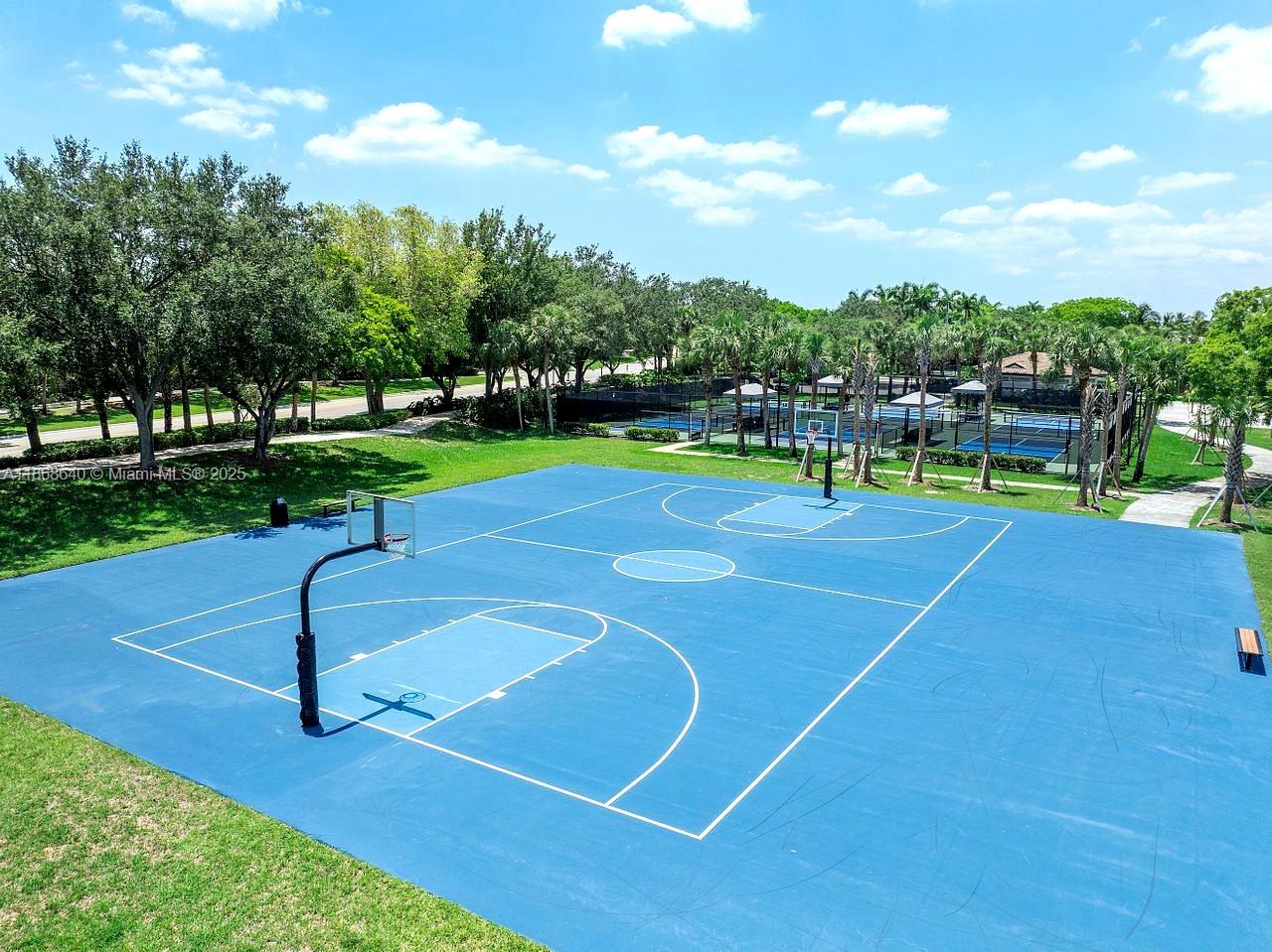 HERON BAY FOUR - Residential