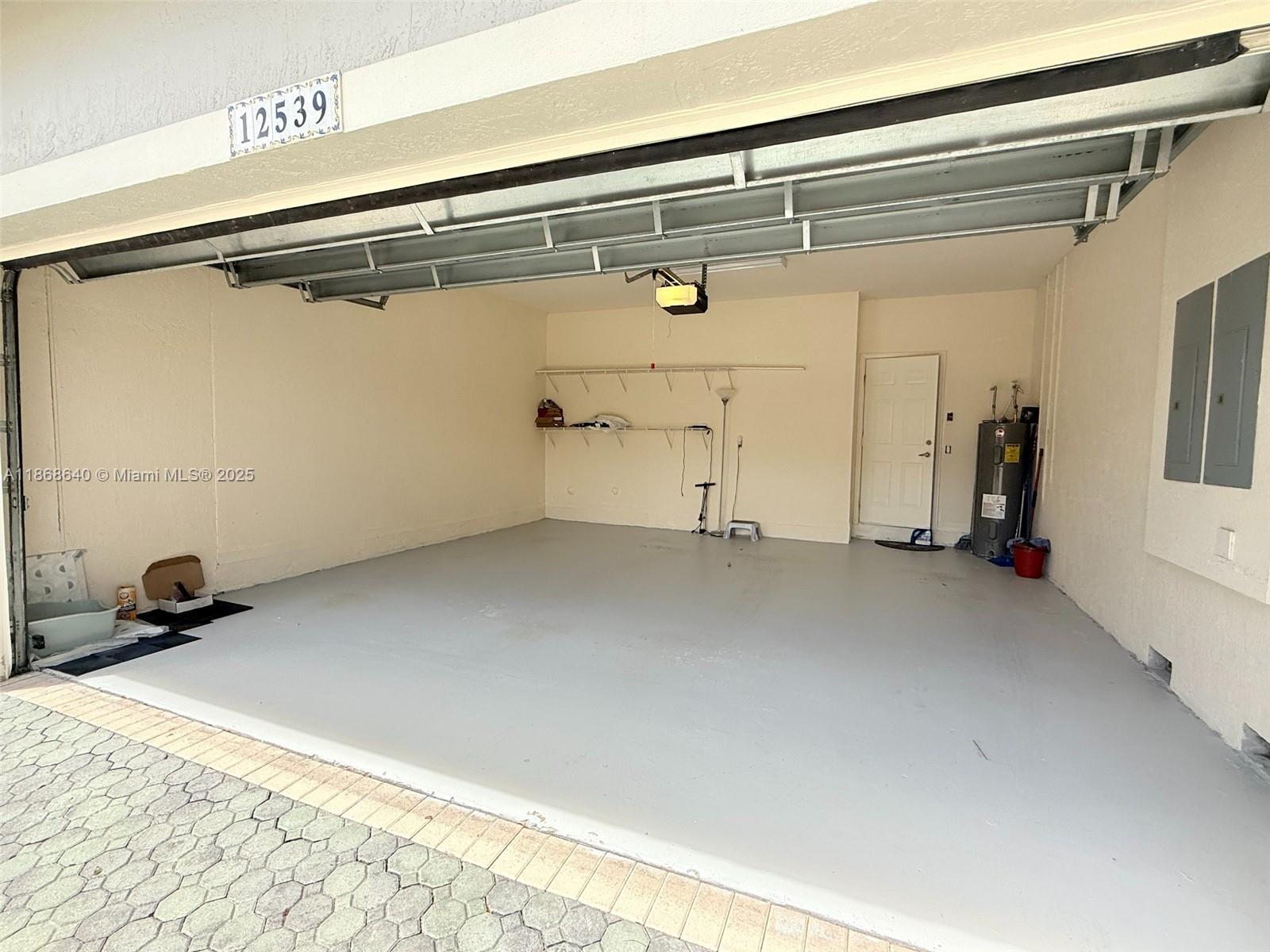 HERON BAY FOUR - Residential