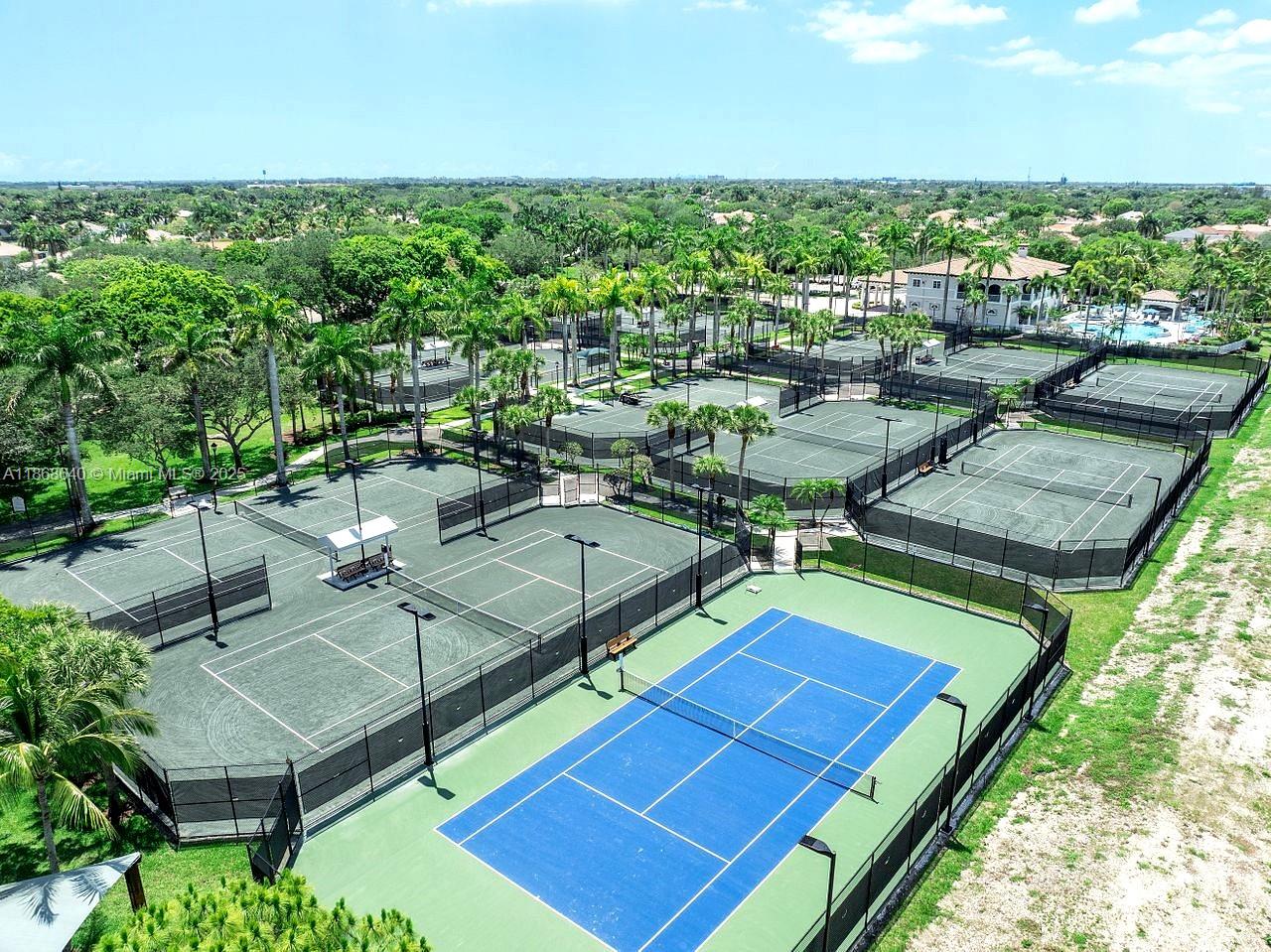 HERON BAY FOUR - Residential