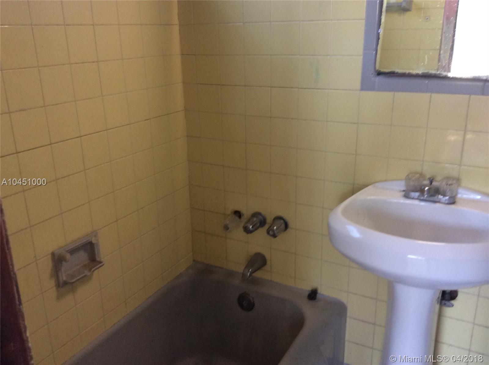 NEW MIAMI SHORES ESTATES - Residential