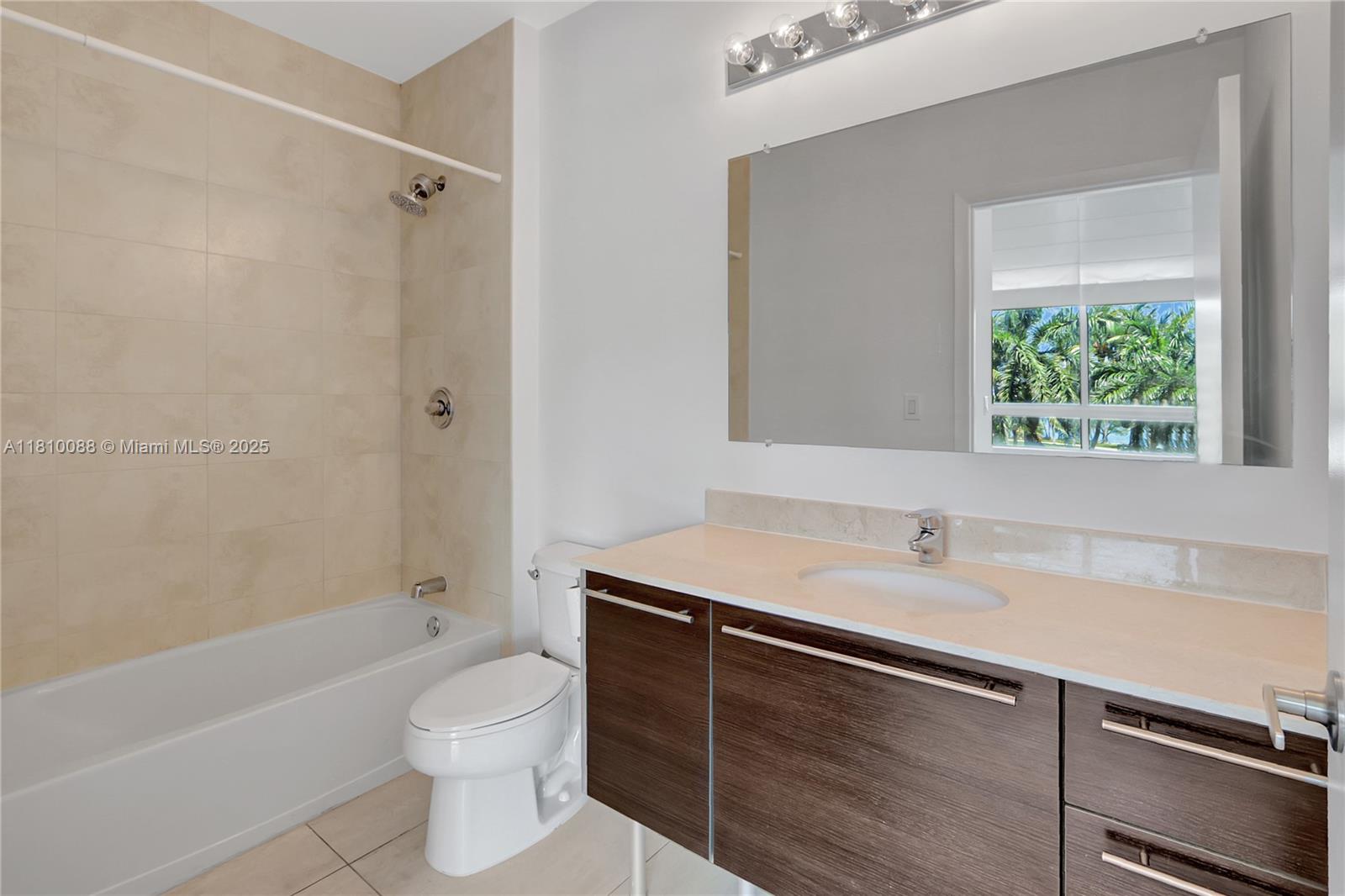 QUANTUM ON THE BAY CONDO - Residential