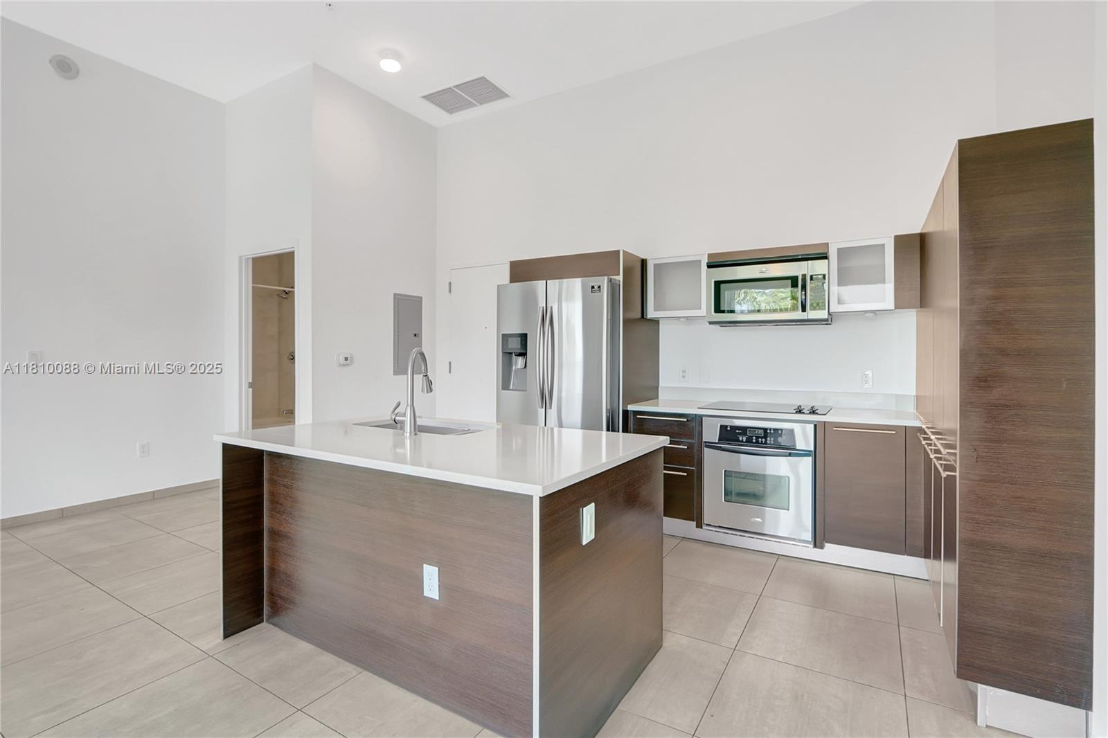 1900 N Bayshore Dr 507