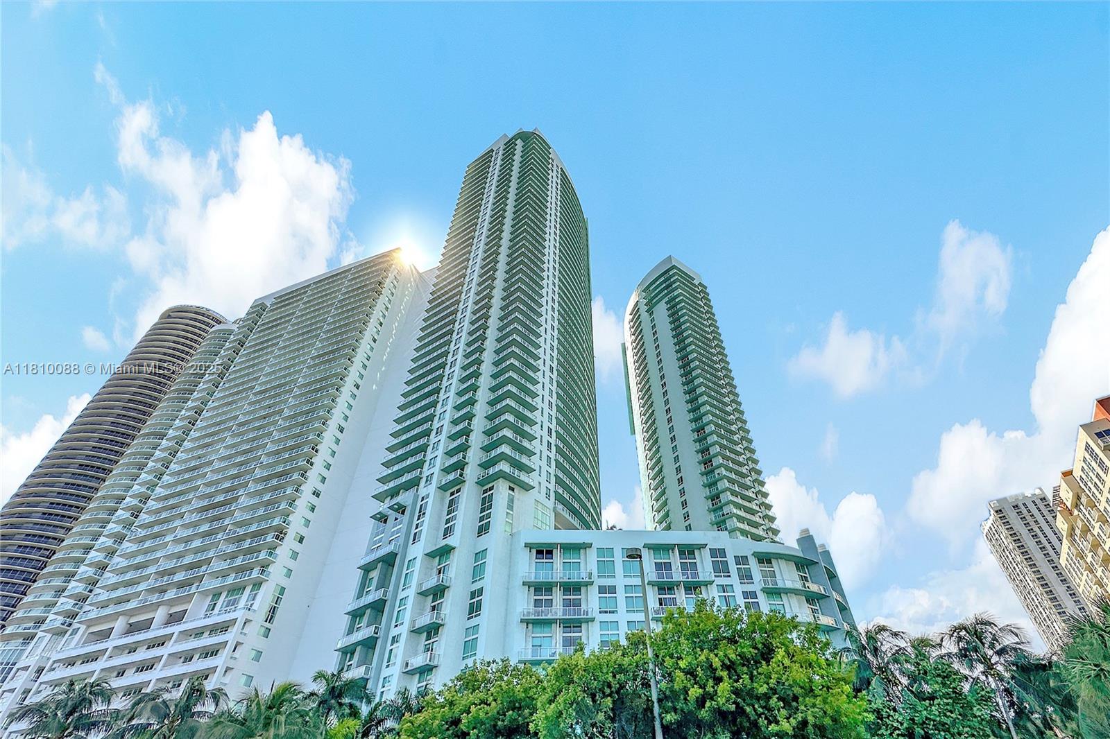 QUANTUM ON THE BAY CONDO - Residential