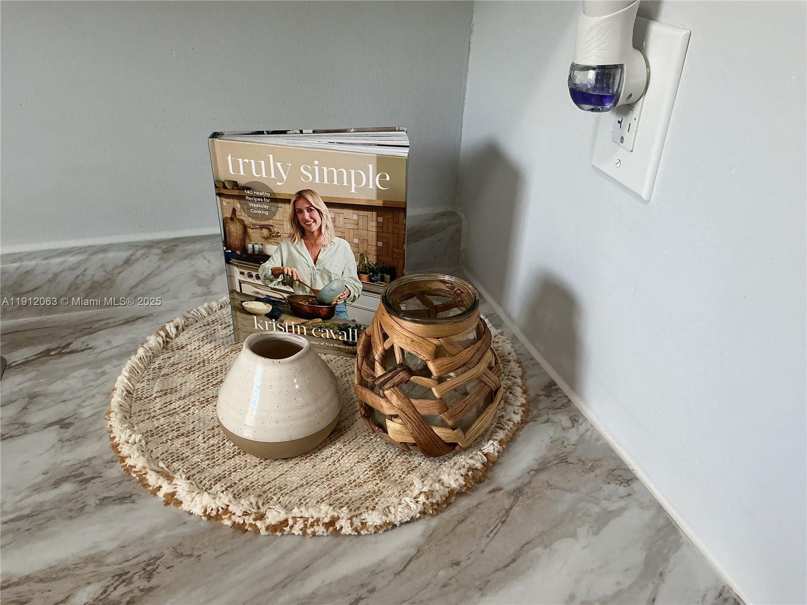 HIBISCUS GARDENS AMENDED - Residential Lease