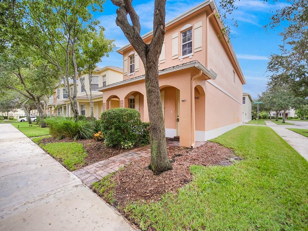 Photo of 2061 SE June Park Dr, Port Saint Lucie, FL 34952 (MLS # A11461391)