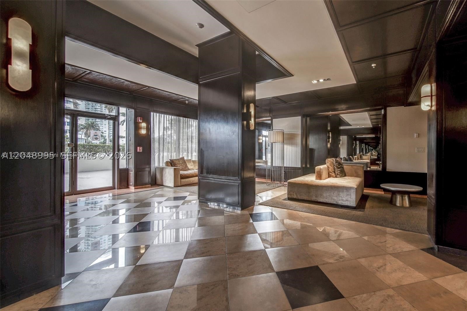 600 NE 36th St 2018
