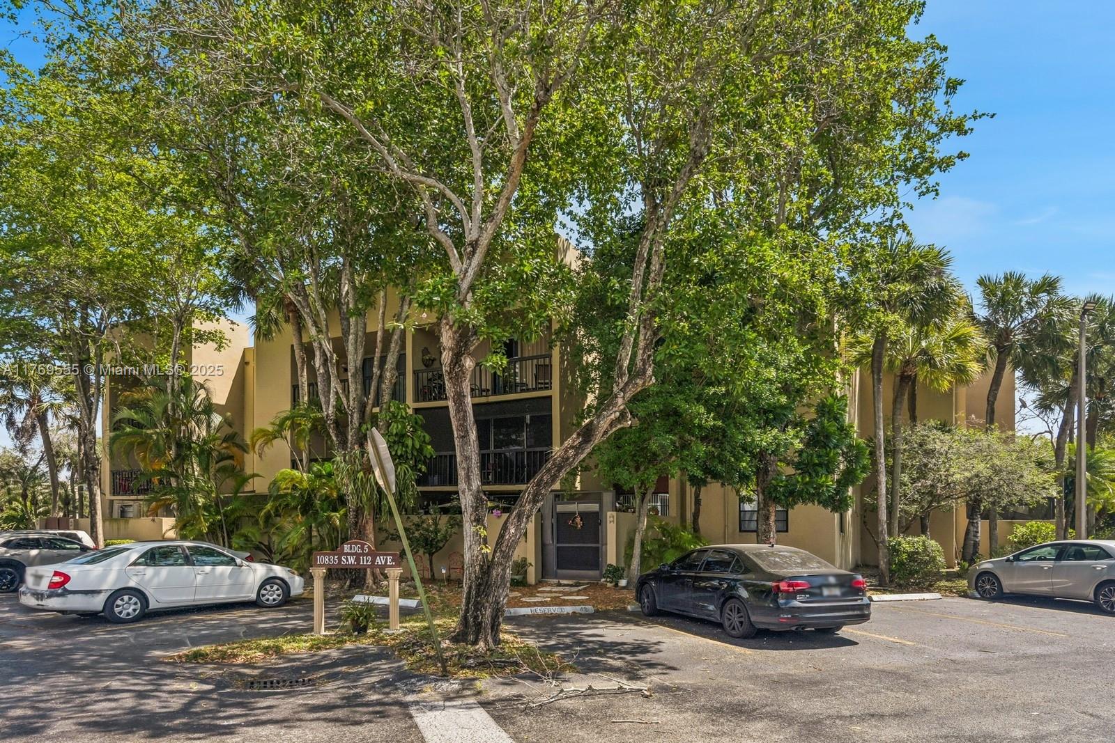 GARDENS OF KENDALL SO CON - Residential