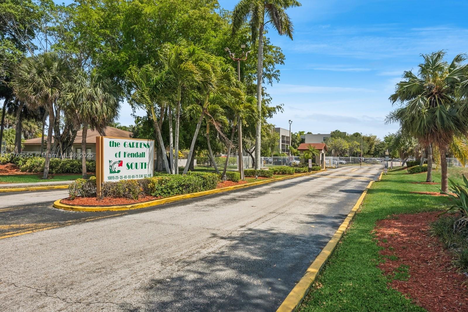 GARDENS OF KENDALL SO CON - Residential