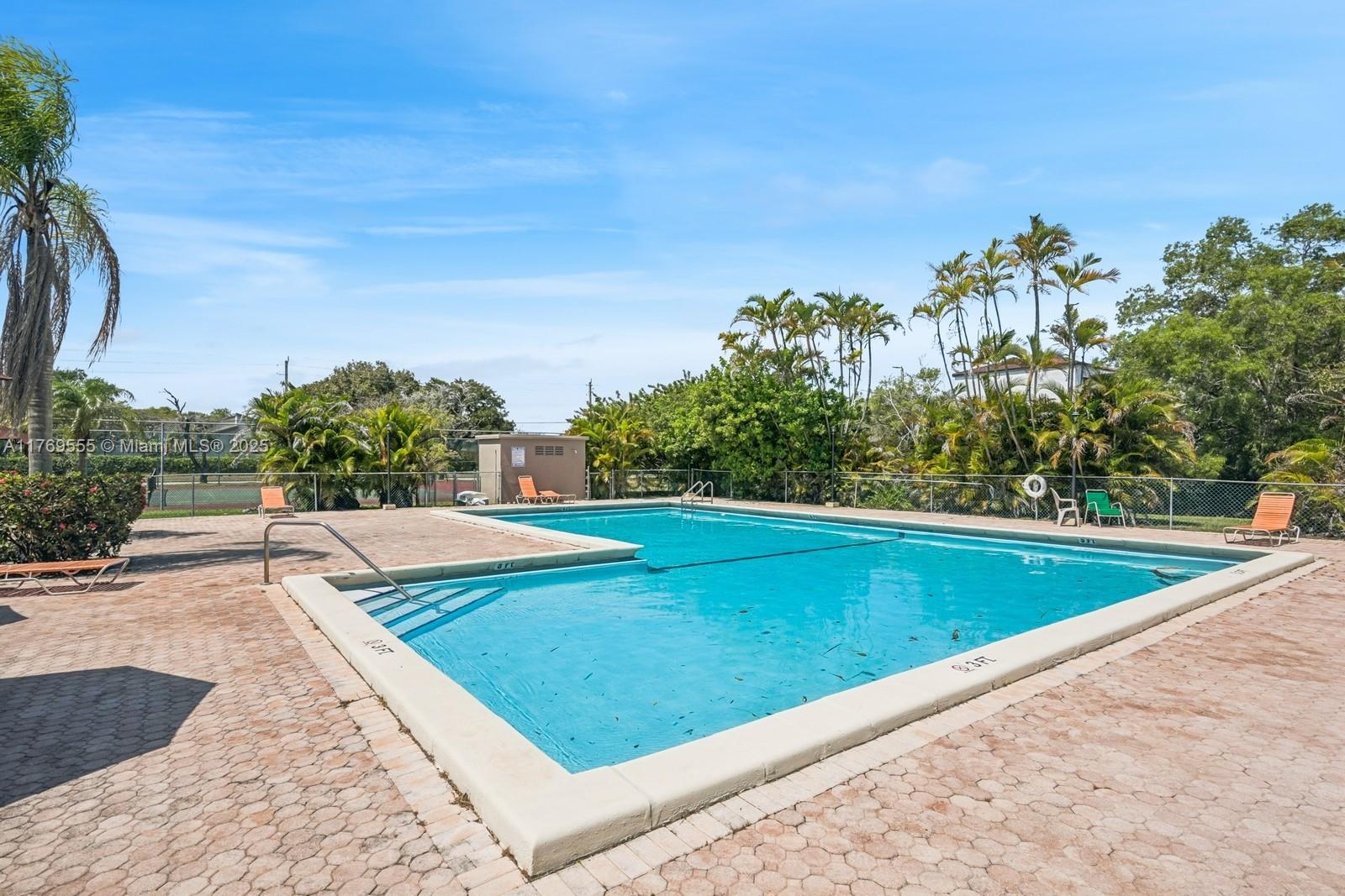 GARDENS OF KENDALL SO CON - Residential