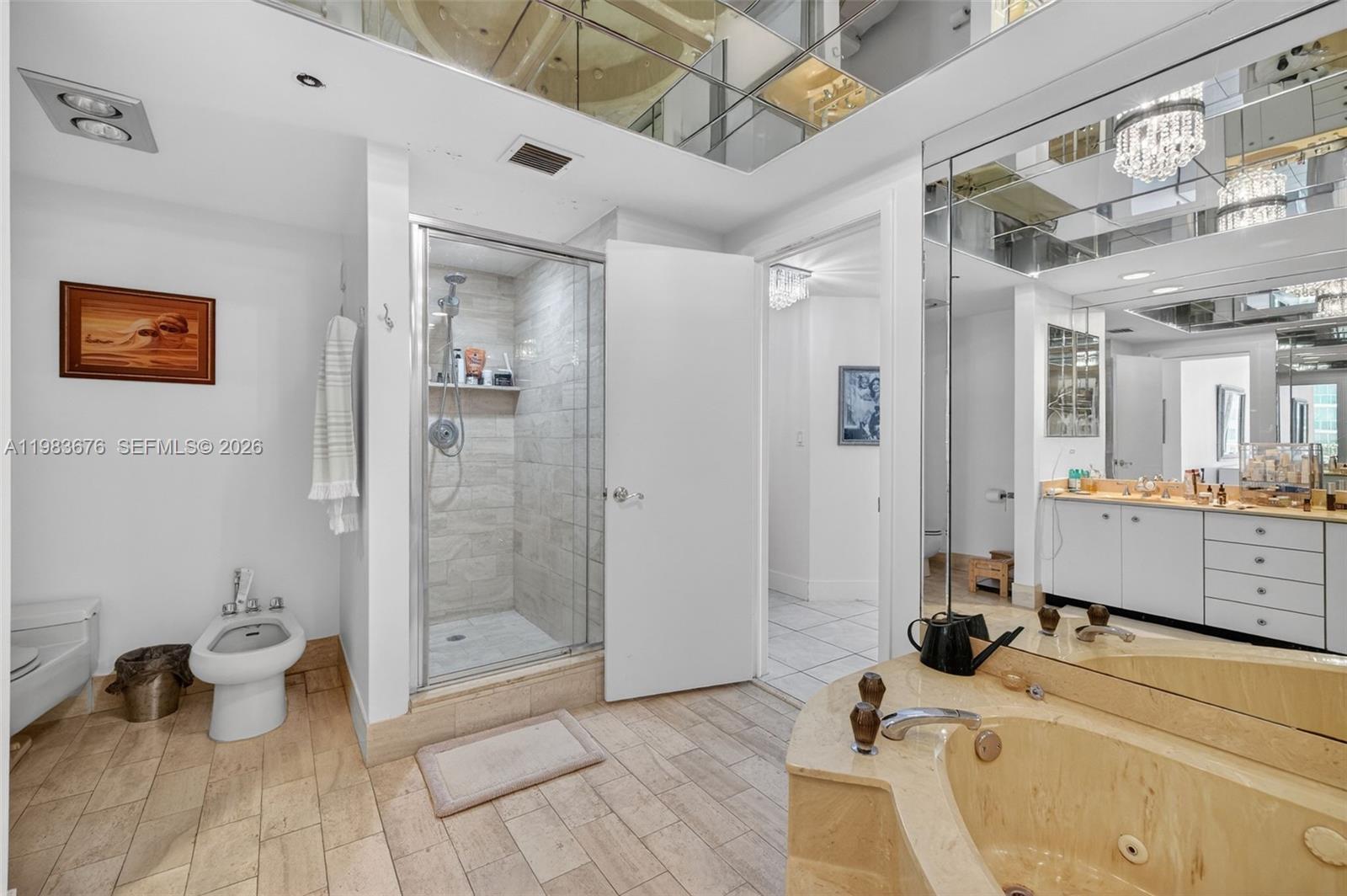 HAMPTONS WEST CONDO - Residential