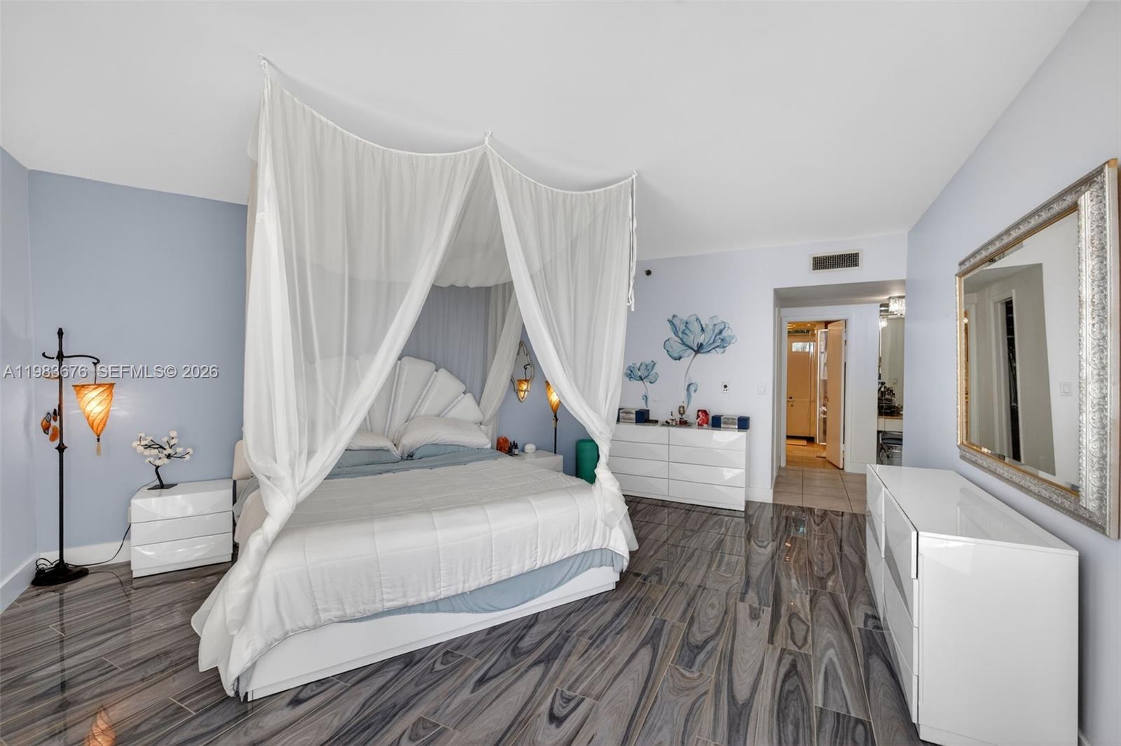 HAMPTONS WEST CONDO - Residential
