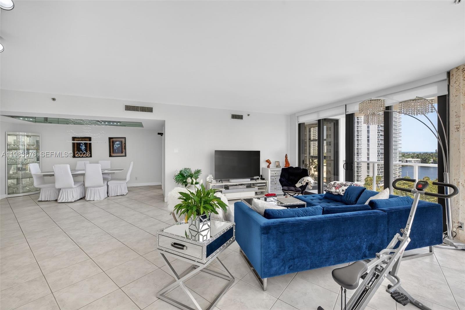 HAMPTONS WEST CONDO - Residential
