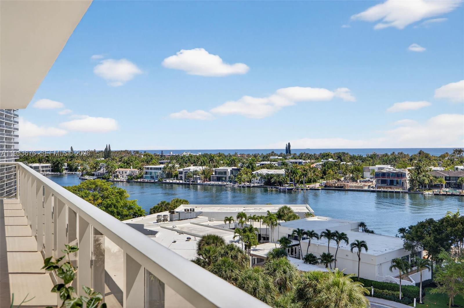 20281 E Country Club Dr 608