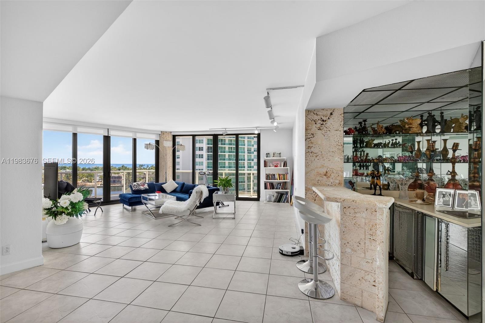 20281 E Country Club Dr 608