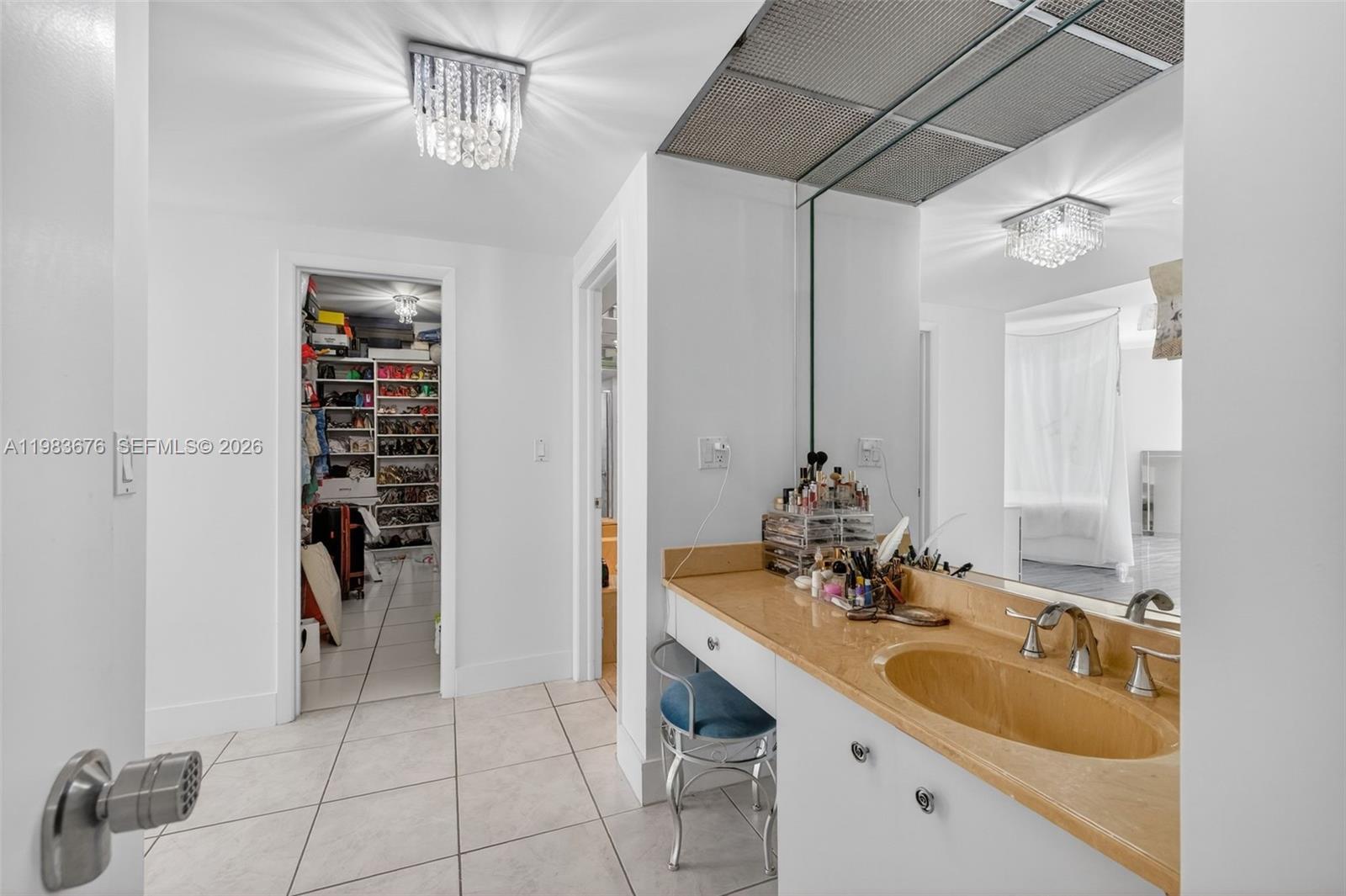 HAMPTONS WEST CONDO - Residential