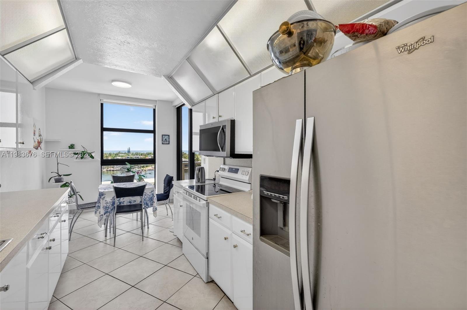 HAMPTONS WEST CONDO - Residential