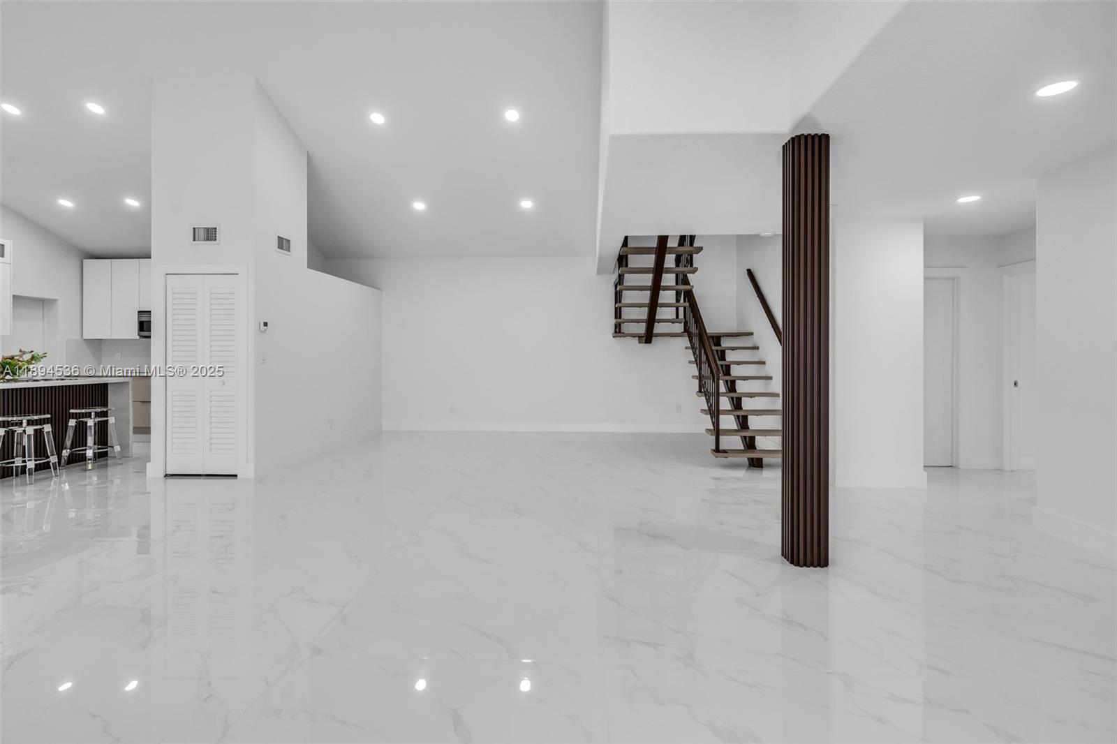 WEST LAKES GARDENS 1ST AD - Residential