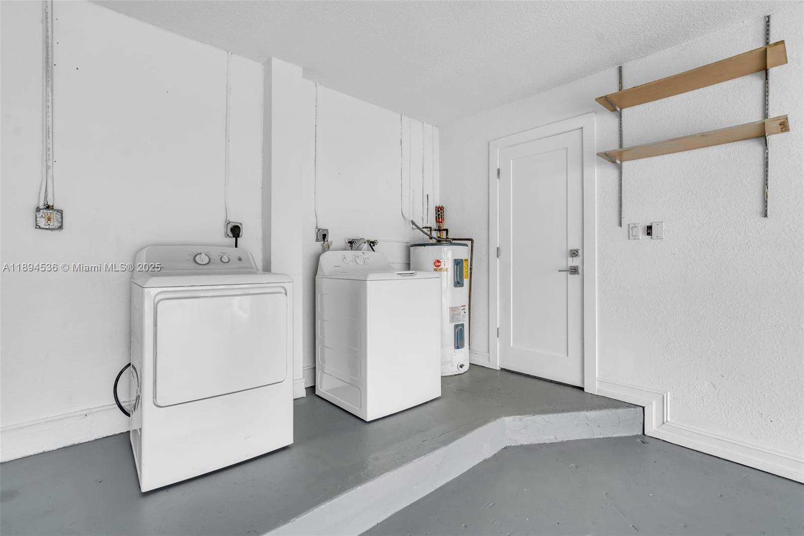 WEST LAKES GARDENS 1ST AD - Residential