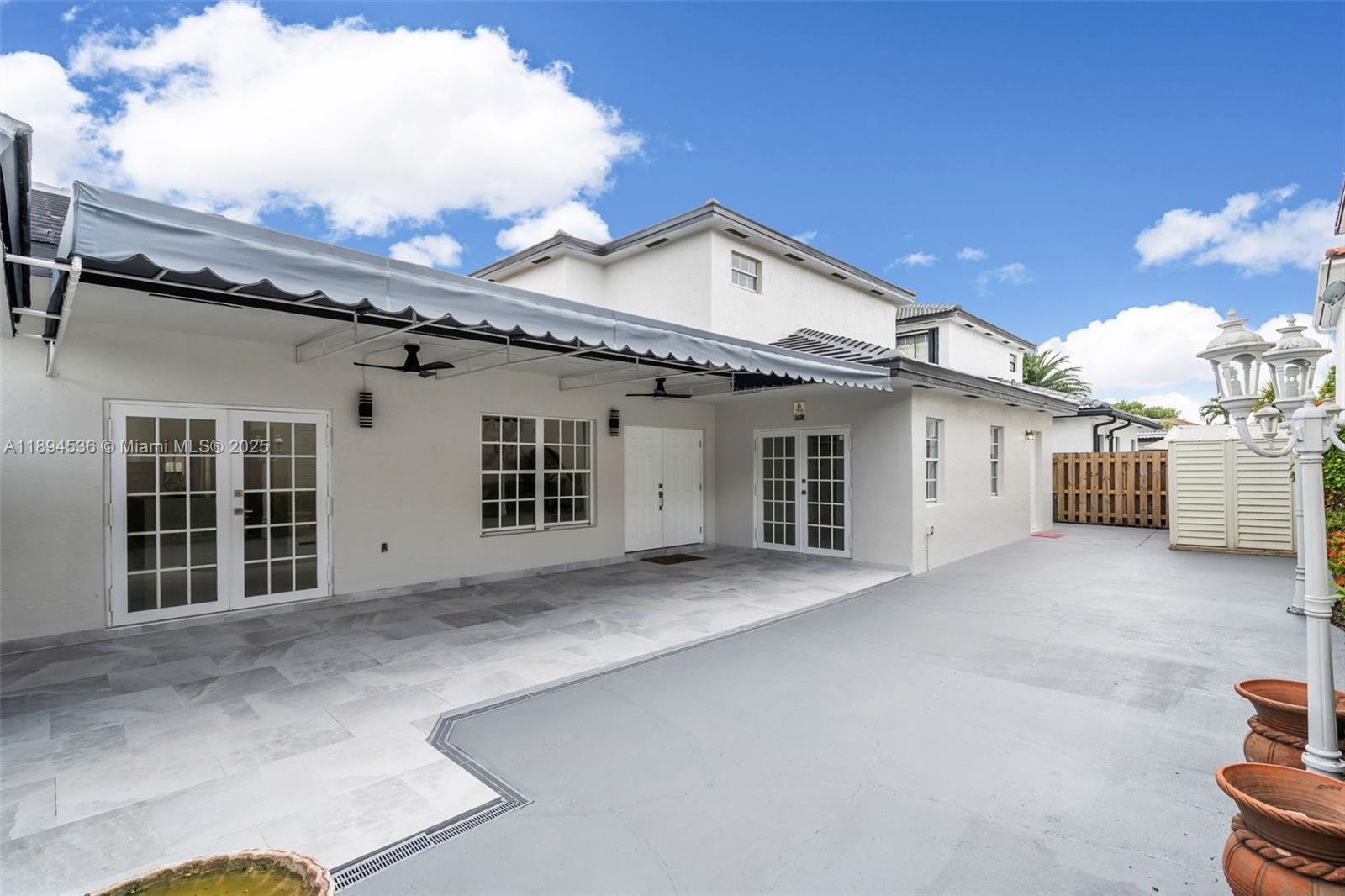 WEST LAKES GARDENS 1ST AD - Residential