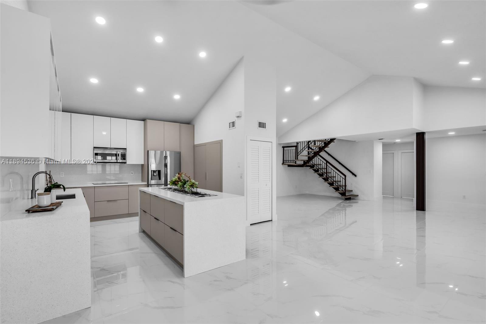 WEST LAKES GARDENS 1ST AD - Residential