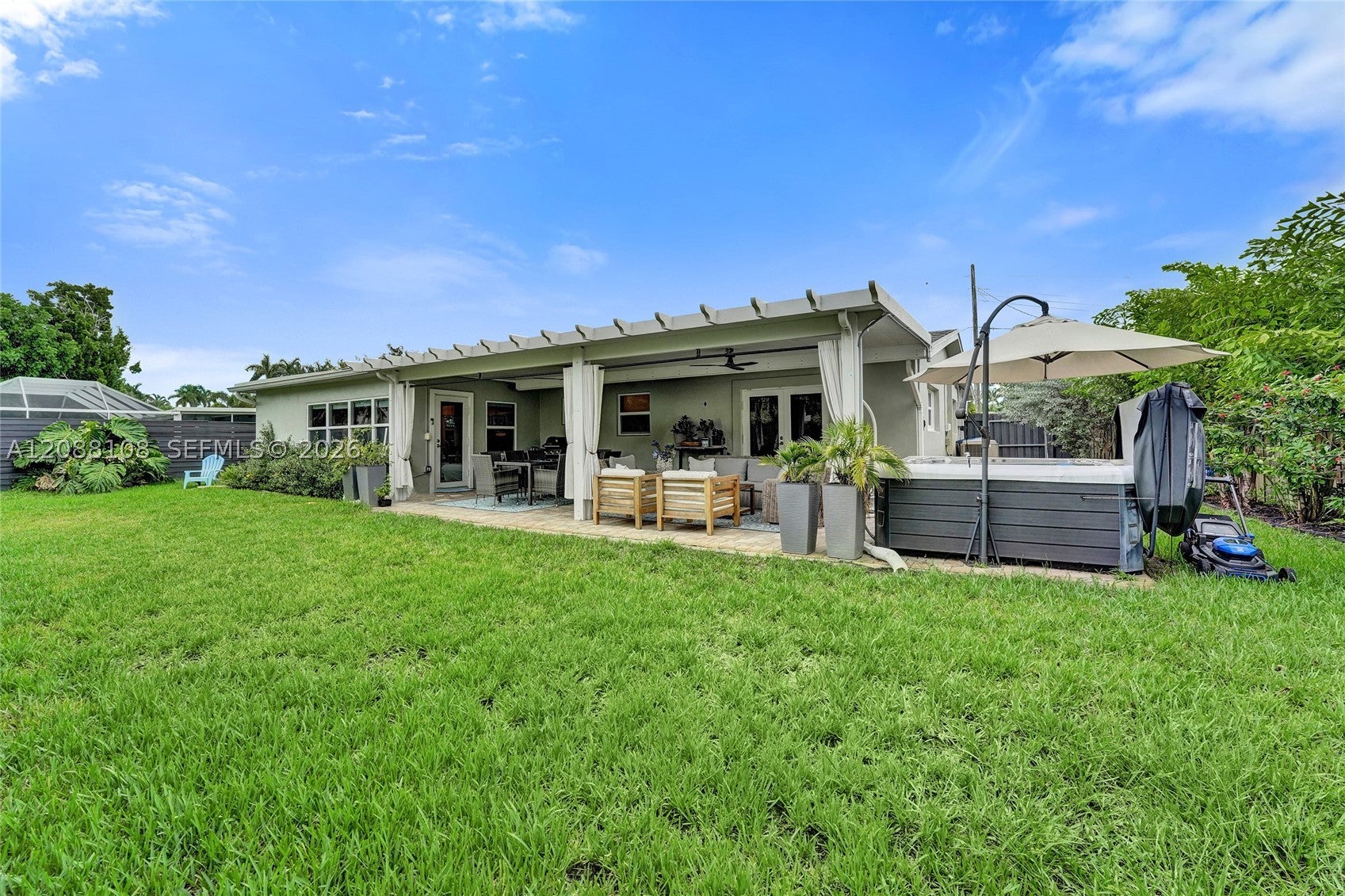 418 NW 20th St