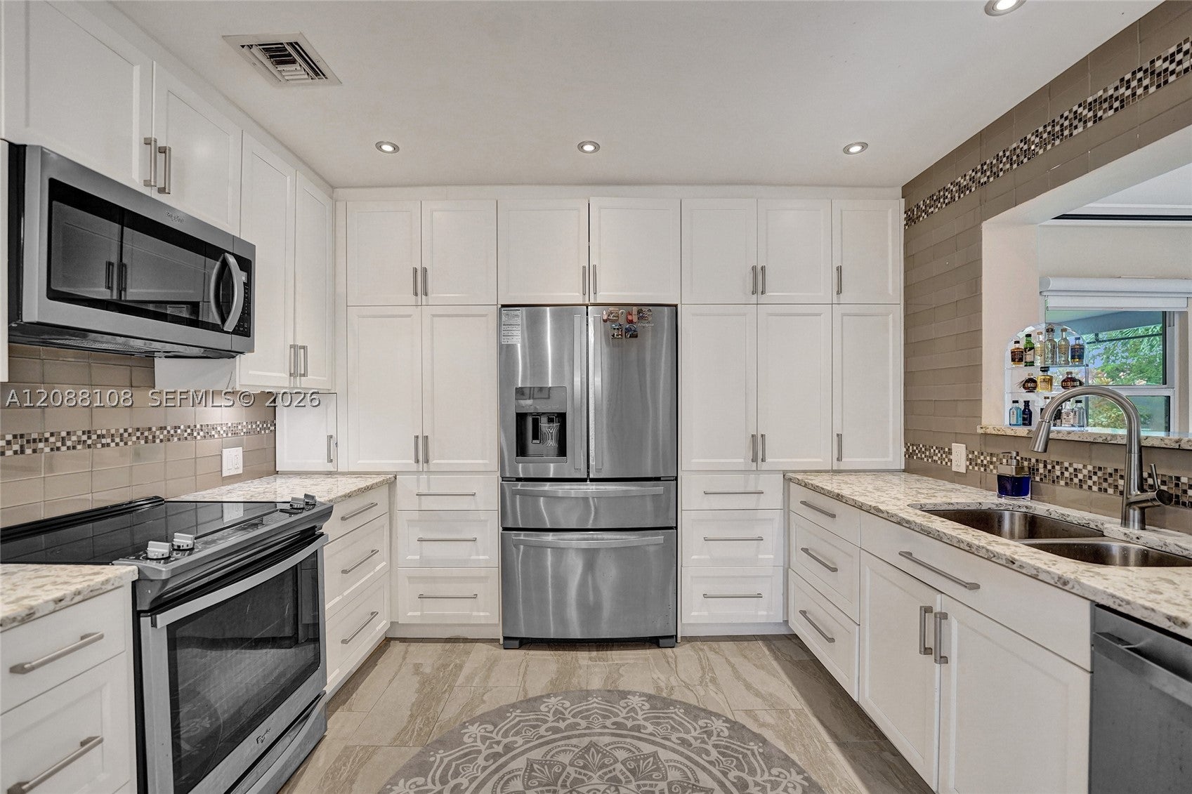 418 NW 20th St
