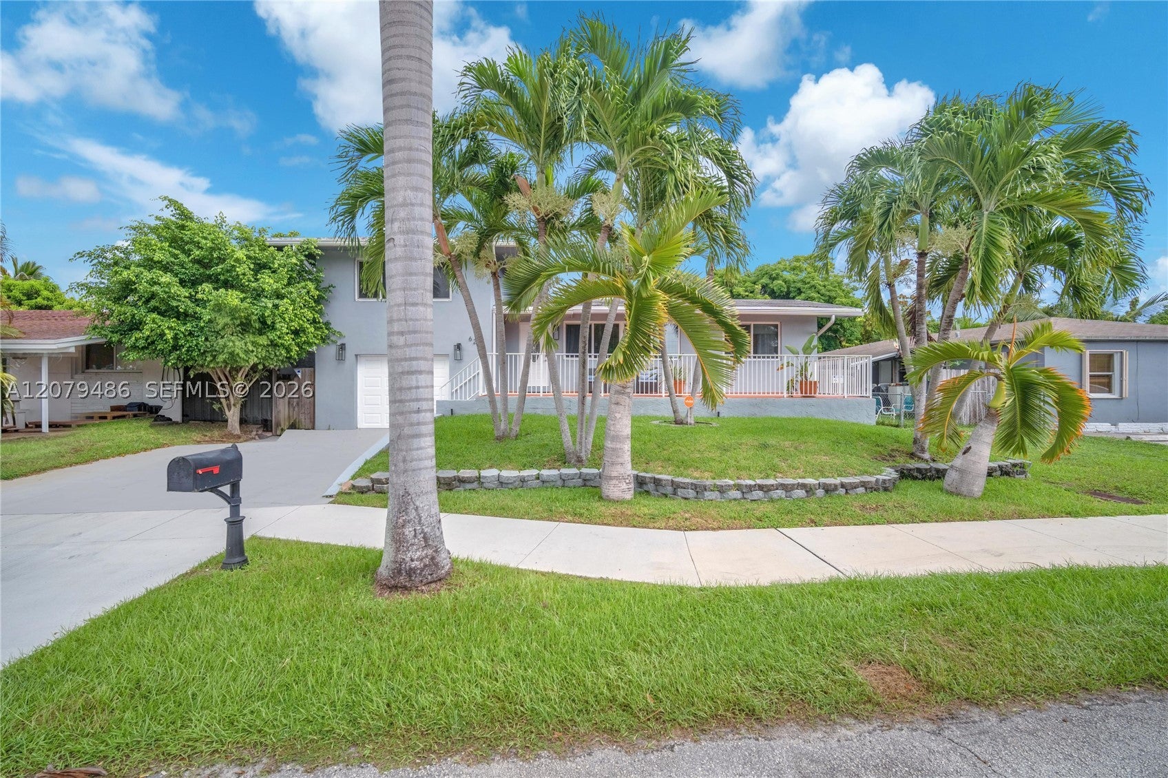 628 SW 4th St